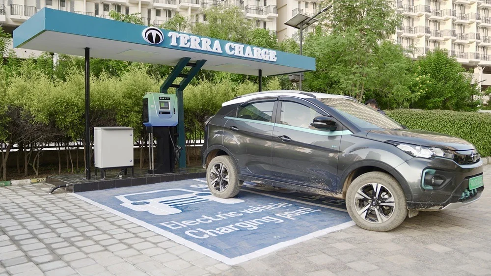 How much is the cost involved in setting up an EV charging station?